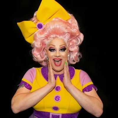 Nina West