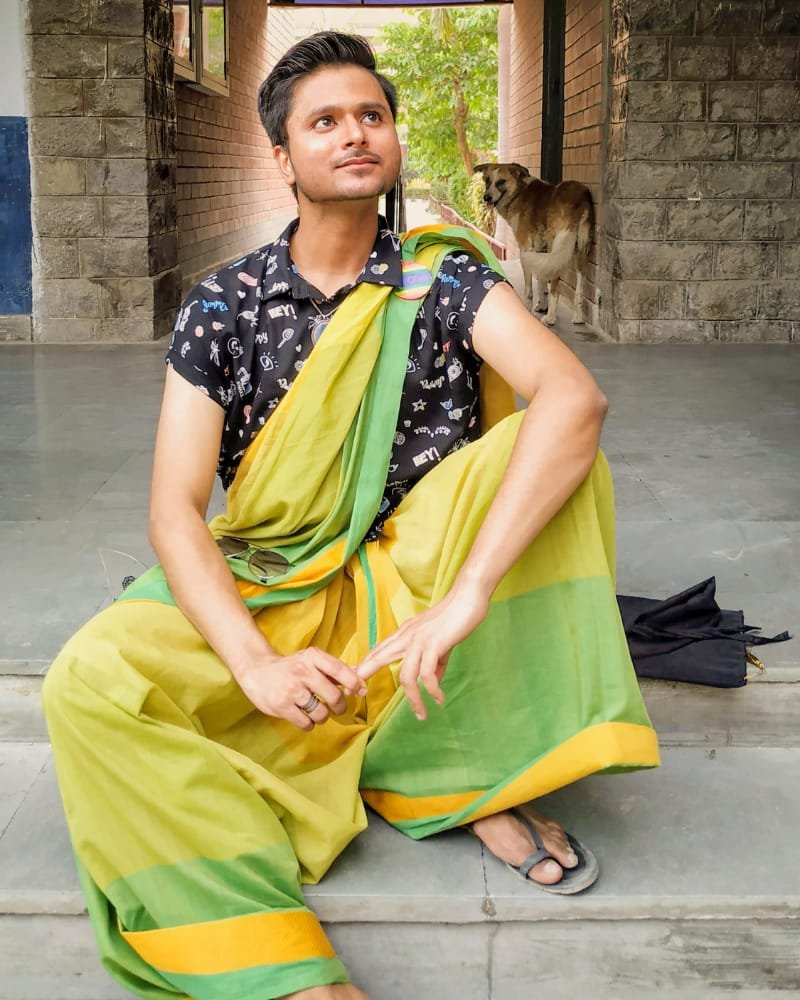 Can men wear sarees? If yes, what kind of saree suits them best? - Quora